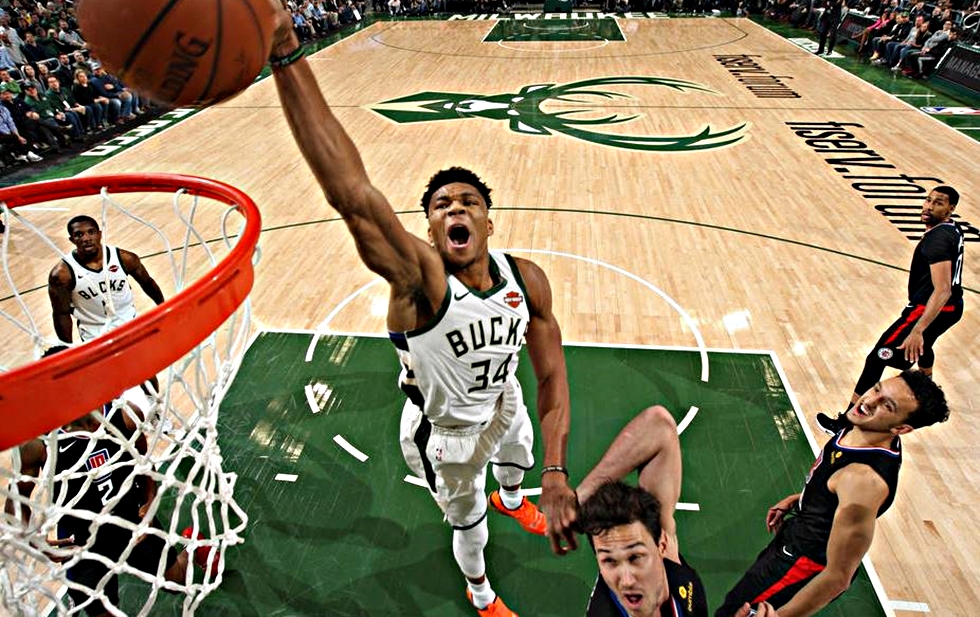 Μάγεψε αλλά αποχώρησε τραυματίας ο Αντετοκούνμπο (vid)