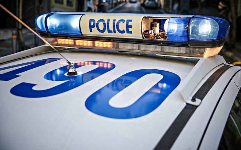Έφοδος της αστυνομίας σε συνδέσμους οπαδών στο Περιστέρι και το Ίλιον