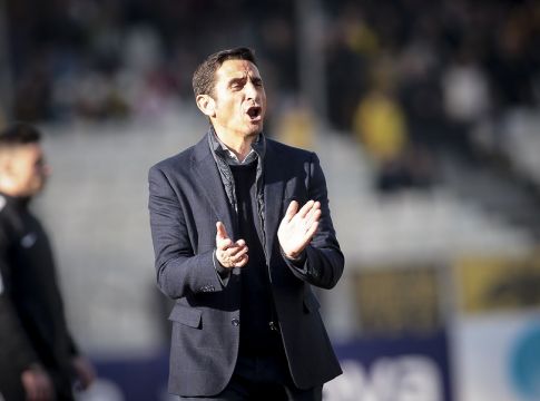 Ανοικτές δύο θέσεις στα πλάνα του Χιμένεθ