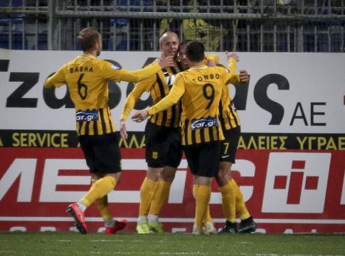 Η μέρα που του ταιριάζει (vids)