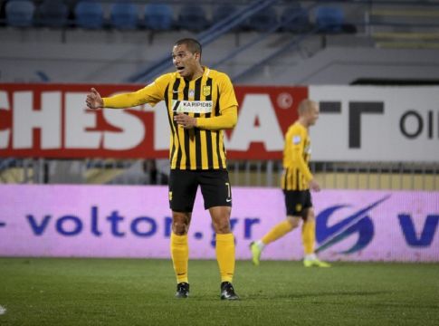 Με Ντιγκινί και Τόνσο η αποστολή του Άρη για τον αγώνα με τον Απόλλωνα Σμύρνης