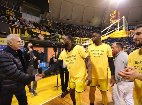 Λάκι Τζόουνς: «Όταν ήμουν παιδί έπαιζα μπάσκετ στα σκουπίδια»