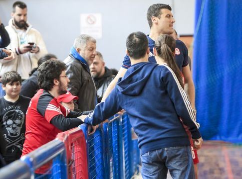 Στηρίζει τον Γιάννη ο Ολυμπιακός, τον κάλεσαν στην προπόνηση στο Ρέντη