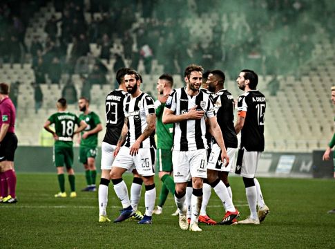 Έτσι για πλάκα, Ι-Δωνη-κή απονομή, μέσα στο ΟΑΚΑ…