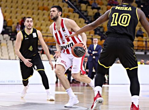 LIVE: Ολυμπιακός – Άρης (76-67 Τελικό)