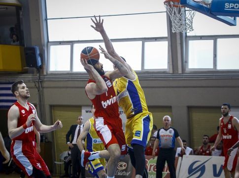 LIVE: Λαύριο – Ολυμπιακός 76-81 (Τελικό)