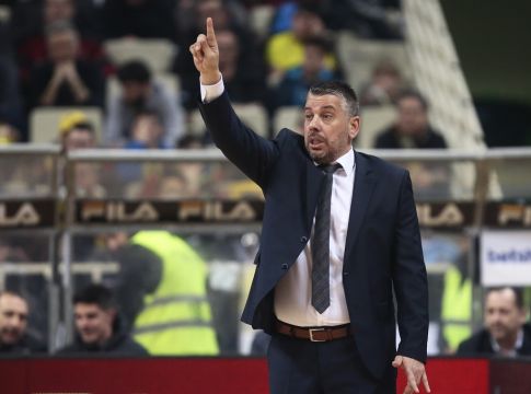 Παπαθεοδώρου: «Είμαι περήφανος για τα παιδιά, οι μόνοι που δεν φταίνε»