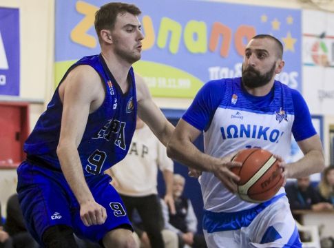 Άλμα ανόδου για τον Ιωνικό, πήρε το ντέρμπι με τον Ηρακλή