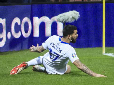 Εθνική ψυχή: Το 2-2 της Γαλανόλευκης με την κεφαλιά του Κολοβού (vid)