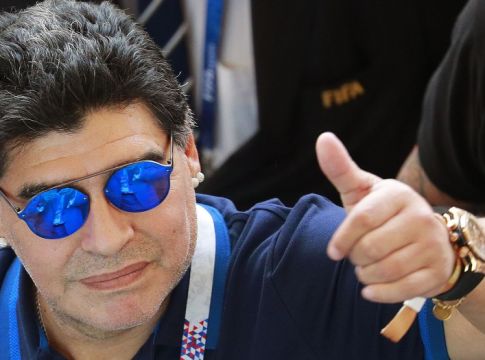 Ο Μαραντόνα αναγνώρισε ακόμα τρία παιδιά!