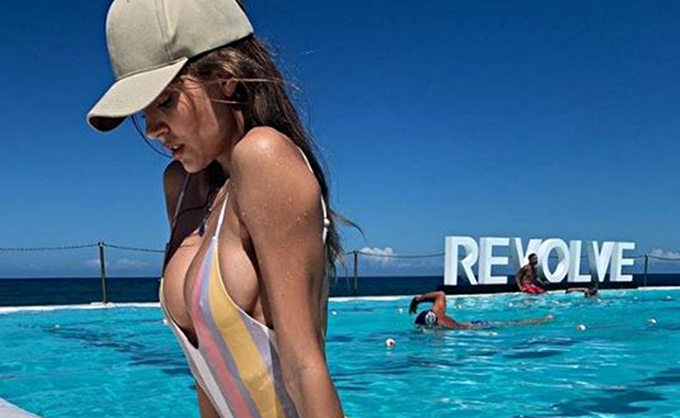 Είναι δίκαια το πιο σeξι αγγελάκι της Victoria`s Secret (pics)