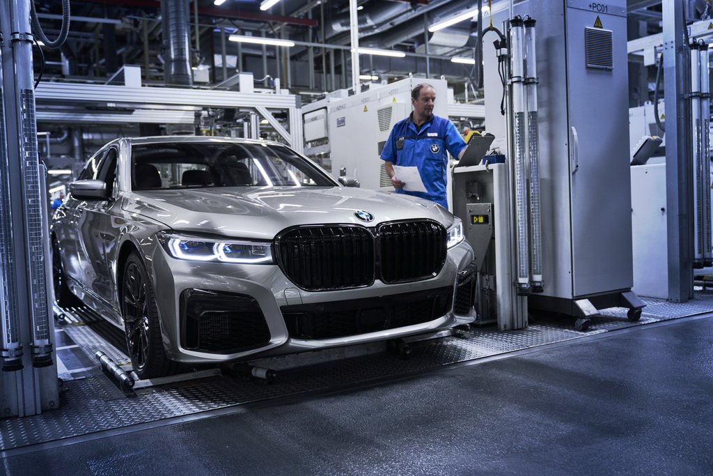 Ξεκίνησε η παραγωγή της νέας BMW Σειράς 7 στο Ντίνγκολφινγκ