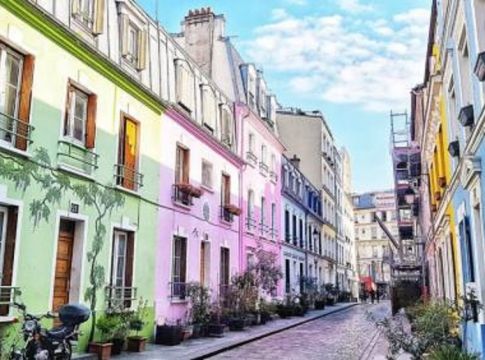 Παρίσι, οδός Κρεμιέ: Παράδεισος για τους instagrammers, κόλαση για τους κατοίκους