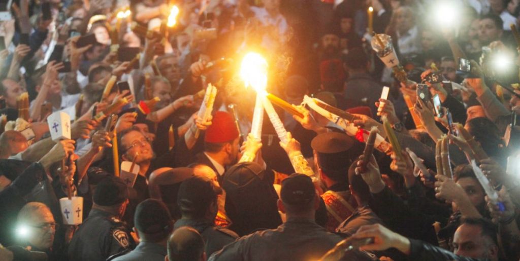 Άγιο Φως: Κρητικός έκανε μήνυση για τα όσα λέγονται (pics)