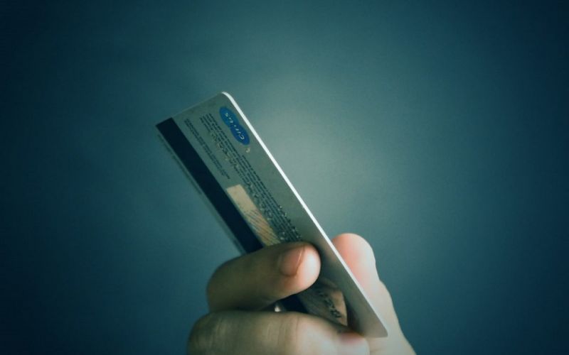 Κάρτα ανάληψης από ΑΤΜ: Με αυτό το κόλπο κλέβουν στοιχεία και σου αδειάζουν τον λογαριασμό