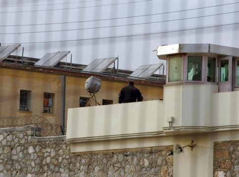 Πώς δολοφονήθηκε Αλβανός ποινικός στις φυλακές Κορυδαλλού (vid)
