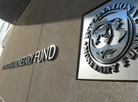 SOS από ΔΝΤ για την οικονομία – Οι πέντε κίνδυνοι, βλέπει ακόμη και νέο μνημόνιο
