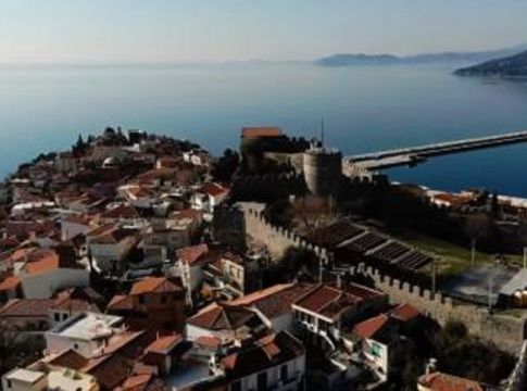 Καβάλα: Η γαλάζια πολιτεία της Μακεδονίας από ψηλά (vid)