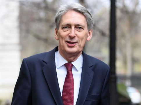 Χάμοντ: Η παραίτηση Μέι δεν θα επιλύσει το Brexit