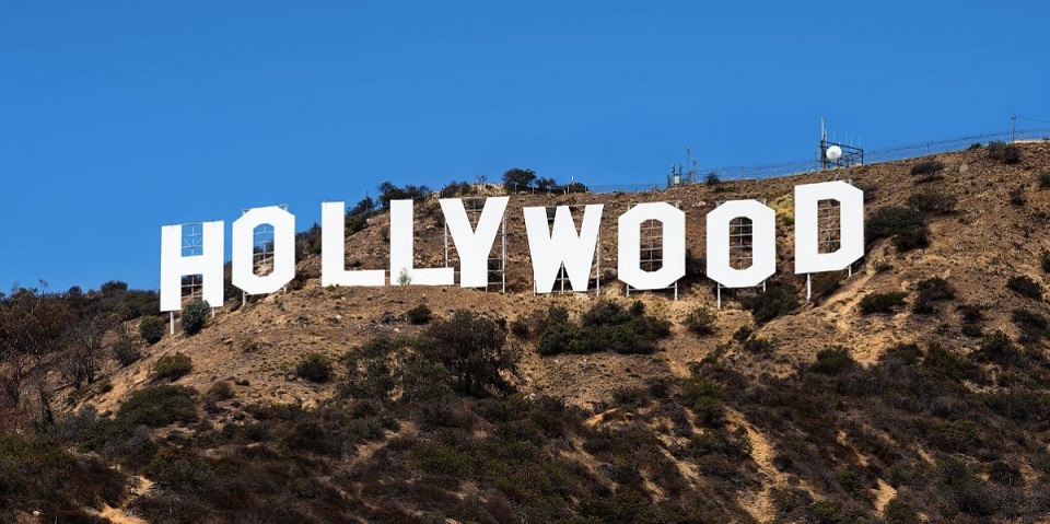 Ηθοποιός του Χόλιγουντ θέλει να βγει δημοτική σύμβουλος στη Νίσυρο – Δείτε ποια είναι
