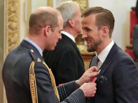 Ο Βασιλιάς της Τότεναμ στο Παλάτι του Μπάκιγχαμ