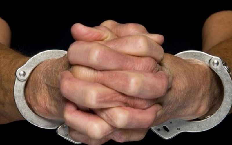 «Μαφία των φυλακών»: Συνελήφθησαν δύο δικηγόροι για συμμετοχή στην οργάνωση