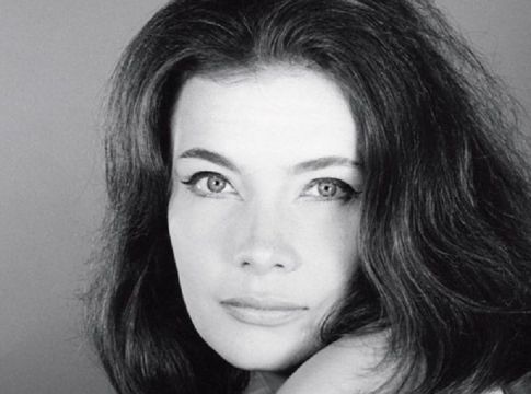 Τζένη Καρέζη: Η συγκινητική επιστολή της στα ΜΜΕ λίγους μήνες πριν τον θάνατό της