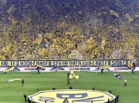 Εντυπωσιακό: Κατάμεστο το γήπεδο της Ντόρτμουντ παρά την πεντάρα (pics)