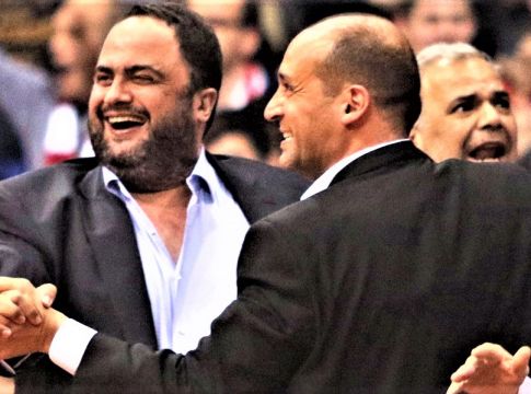 Τι σημαίνει η στήριξη Μαρινάκη στους Αγγελόπουλους, το «είμαι εδώ», αλλά και οι (στα λόγια) «σωτήρες»