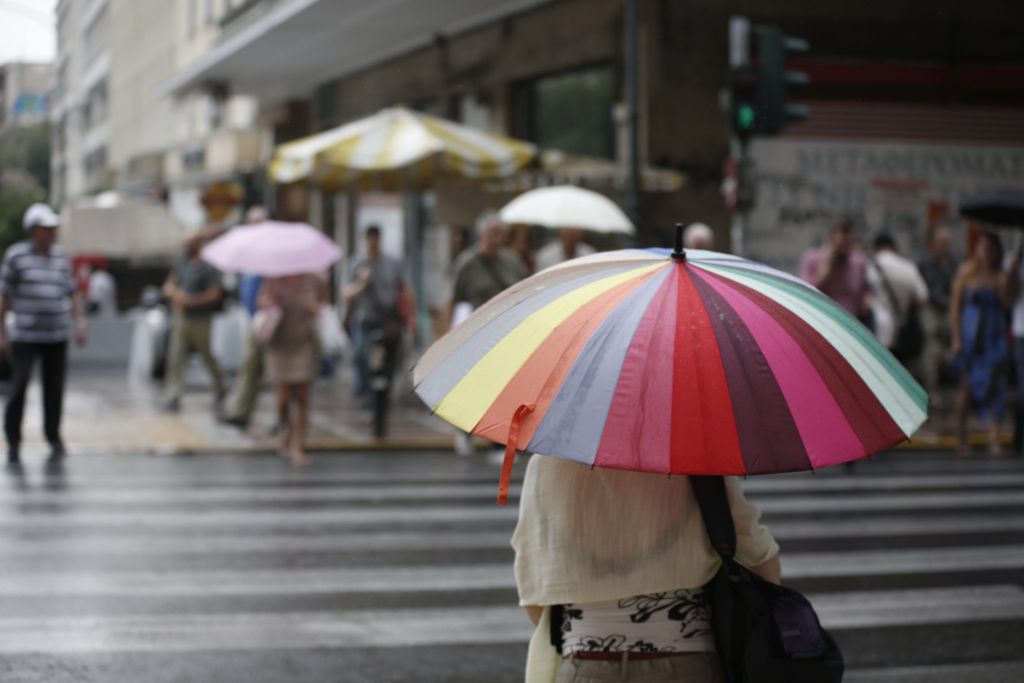 Αλλάζει το καλοκαιρινό σκηνικό με βροχές και καταιγίδες – Ο καιρός της Πρωτομαγιάς