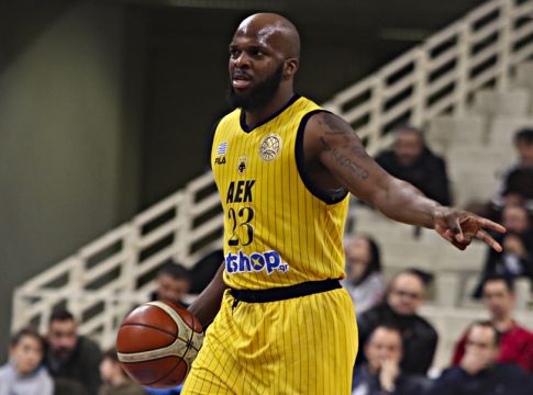 Γκρίφιν: «Συγγνώμη στον κόσμο μας, πρέπει να ανασυνταχθούμε»