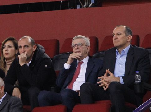 Ολυμπιακός: Στο ΣΕΦ οι Αγγελόπουλοι, μίλησαν με τους παίκτες
