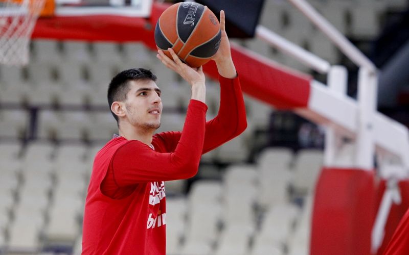 Τσουμάνης: «Σε έξι μήνες επιστρέφω» (pic)