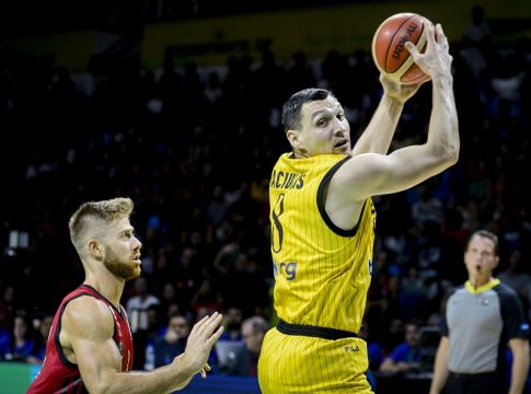 Ματσιούλις: «Η Αθήνα είναι απίθανη, όλα εξαρτώνται από την ΑΕΚ ή τον Παναθηναϊκό»