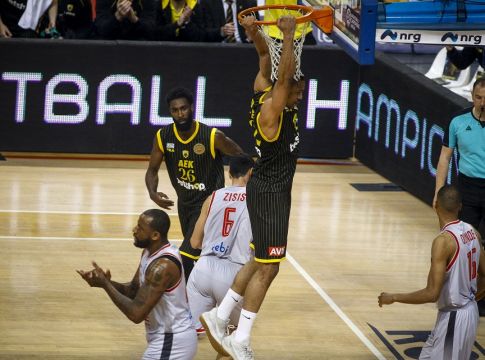 BCL: Με Χάντερ και Τζέιμς το Τοp 10 των προημιτελικών