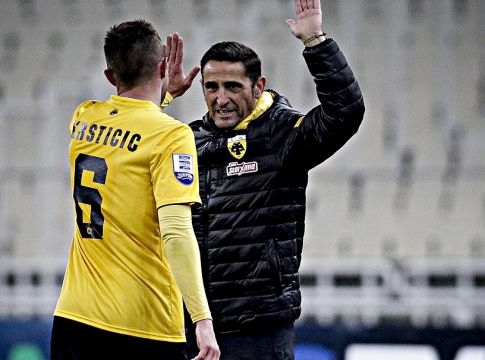 Χιμένεθ: «Το ποδόσφαιρο είναι τακτική, έπρεπε να… ανοίξουμε το γήπεδο»