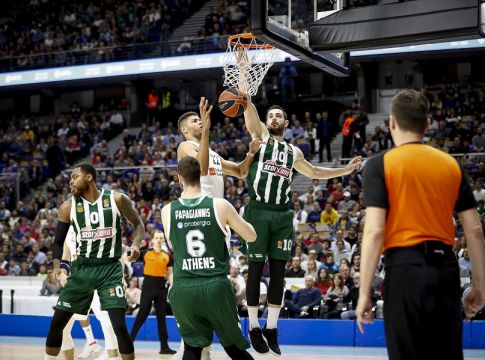 Ρεάλ – Παναθηναϊκός: Η τάπα του Τέιλορ στον Καλάθη και το κάρφωμα του Ταβάρες (vid)