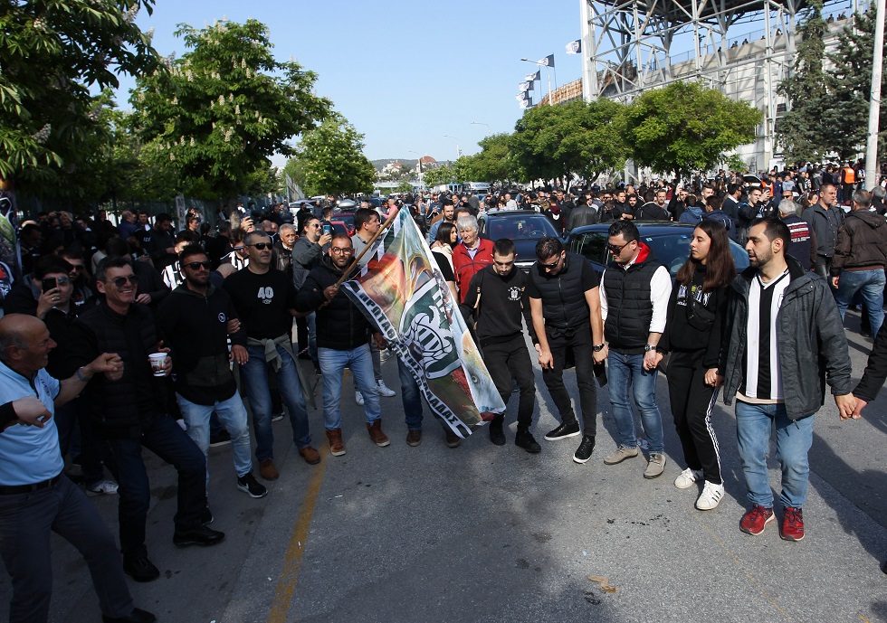 Πανδαιμόνιο στην άφιξη της αποστολής του ΠΑΟΚ