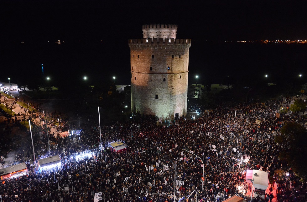 Η Θεσσαλονίκη στις φλόγες για τον ΠΑΟΚ! (video)