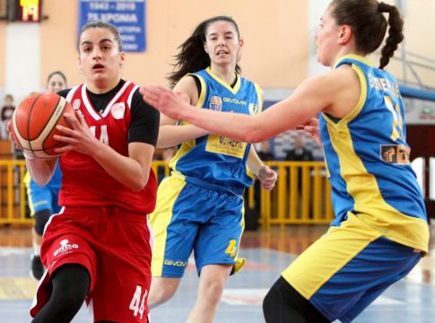 Έφτασε τις 110 σερί νίκες ο Ολυμπιακός με ρεκόρ πόντων στην Α1