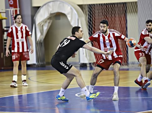 Στα ημιτελικά Ολυμπιακός και Αερωπός, ανοικτοί λογαριασμοί στην ουρά