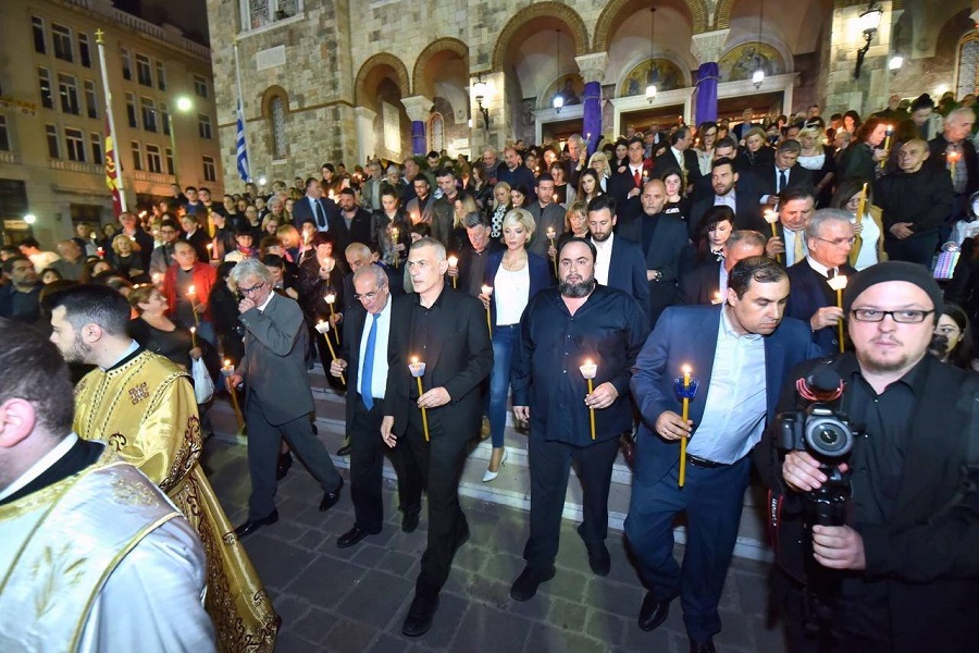 Πάσχα στις γειτονιές του Πειραιά για τον Βαγγέλη Μαρινάκη