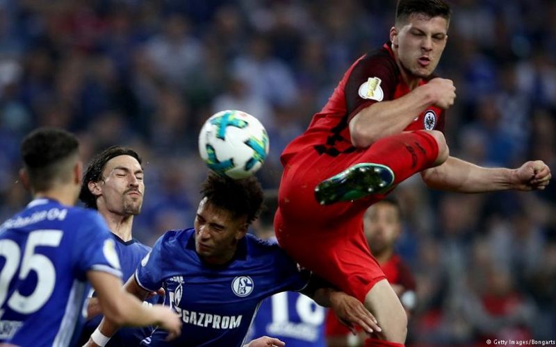 LIVE: Σάλκε – Άιντραχτ Φρανκφούρτης