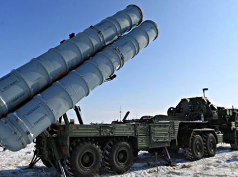 Οι S-400 βάζουν «φωτιά» στις αμερικανοτουρκικές σχέσεις