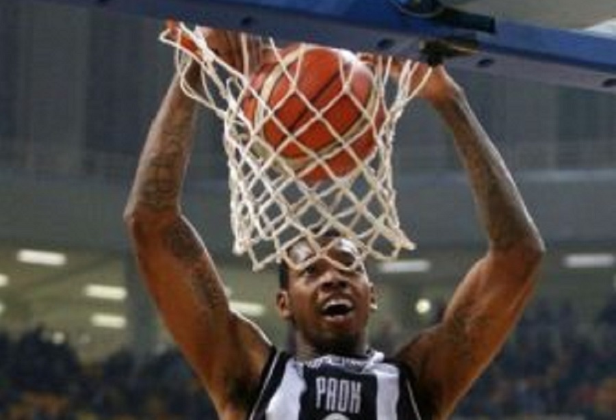 Με το κίνητρο της παραμονής και την φόρμα