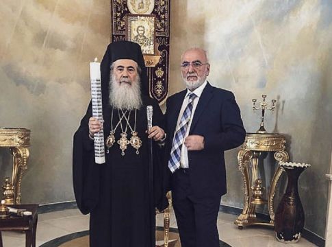 Τα 353 κεριά του Σαββίδη για τη μνήμη των Ποντίων (pics)