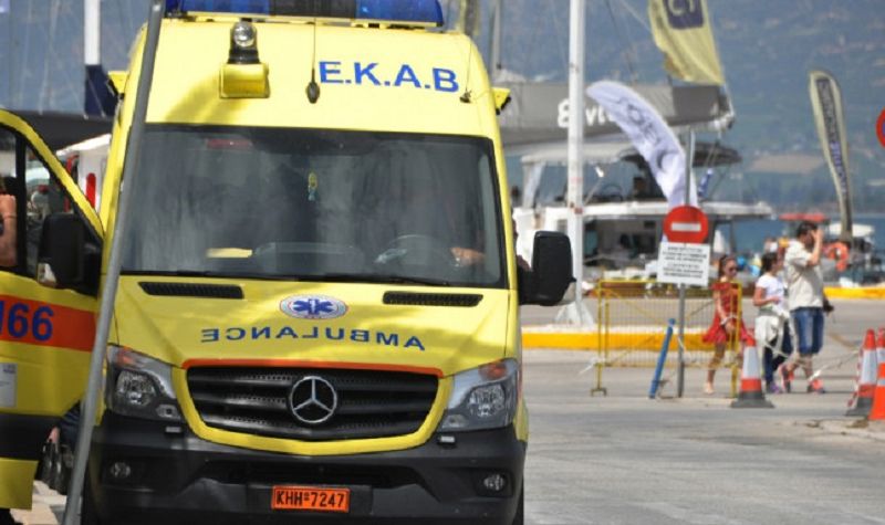 Σοκ στο Παλαιό Φάληρο: 8χρονος καταπλακώθηκε από γκαραζόπορτα!