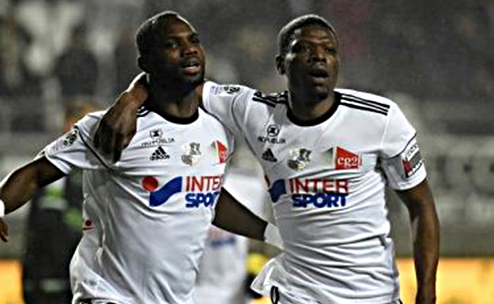 Με Κονατέ και Βάρντι…