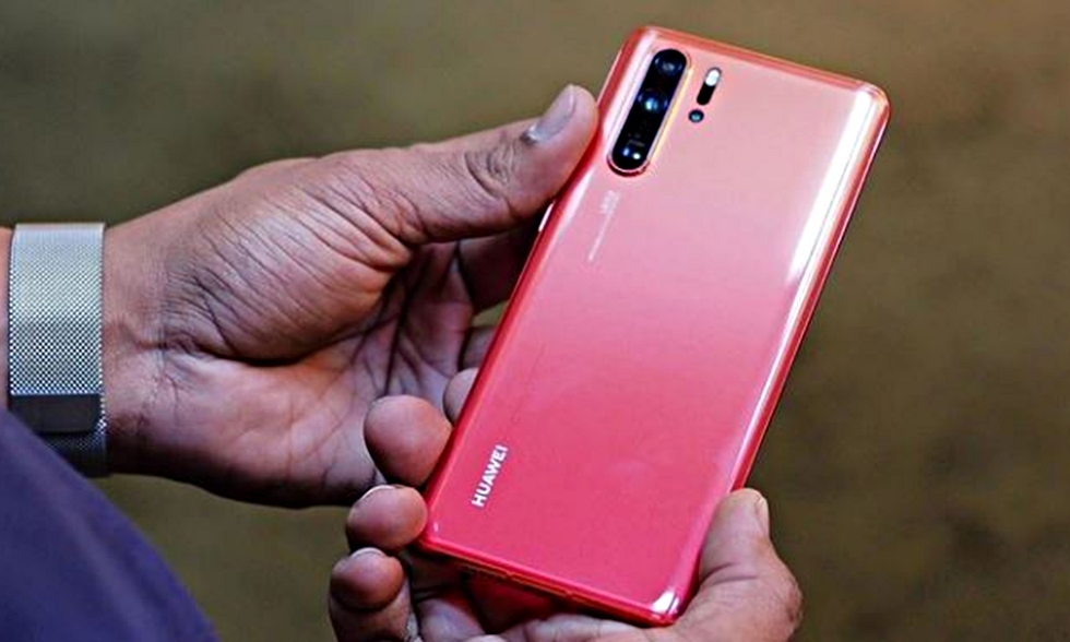 Huawei P30 Pro: Απλό κινητό ή… διόπτρα νυχτός; (vid)