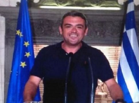 Στη Βουλή η Ζαϊρη και ο υπάλληλος που απολύθηκε για την υπόθεση Πετσίτη